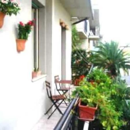 Hotel Bed And Roses Montesilvano Marina Exterior foto